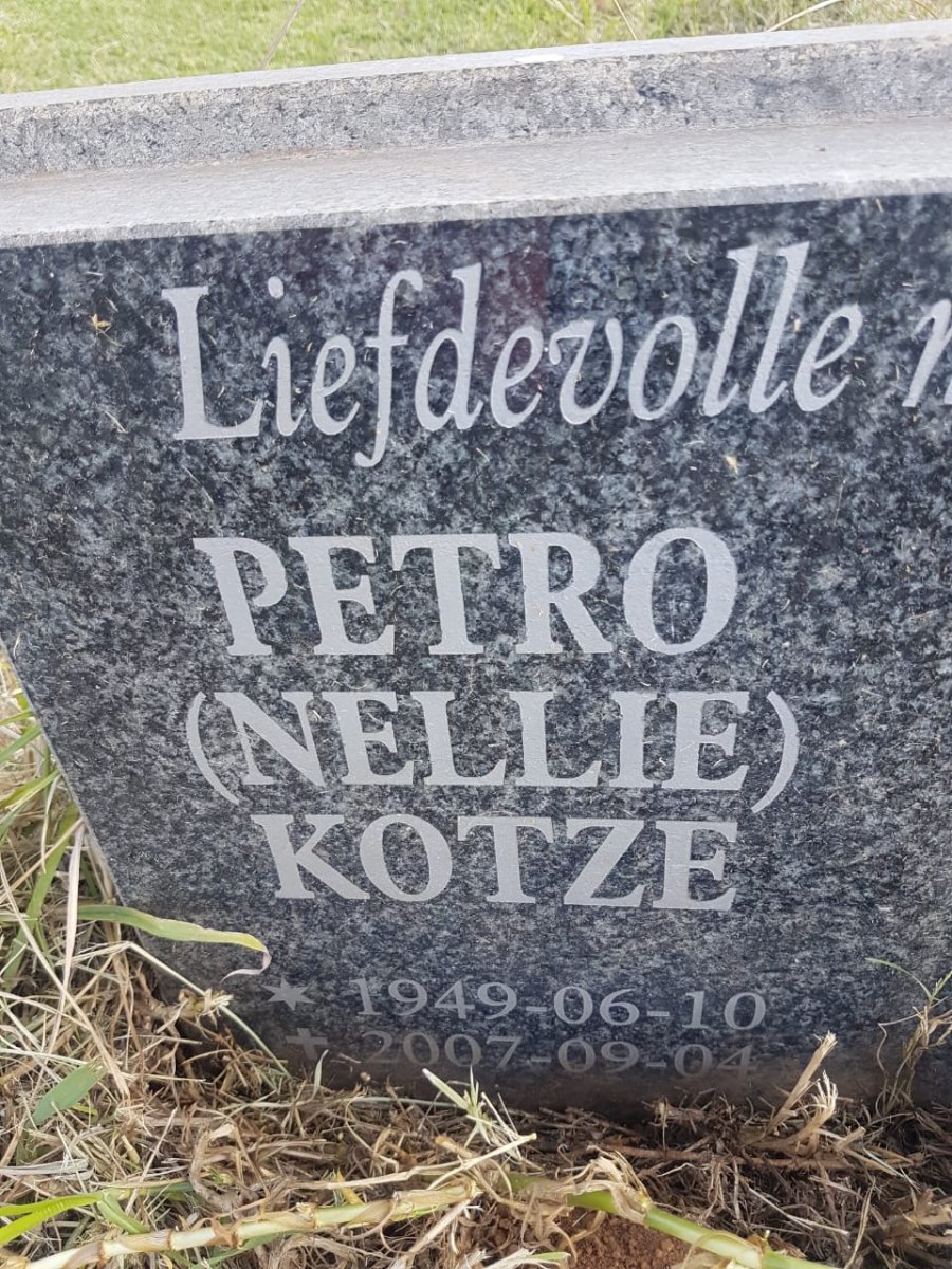 KOTZE Petro 1949-2007