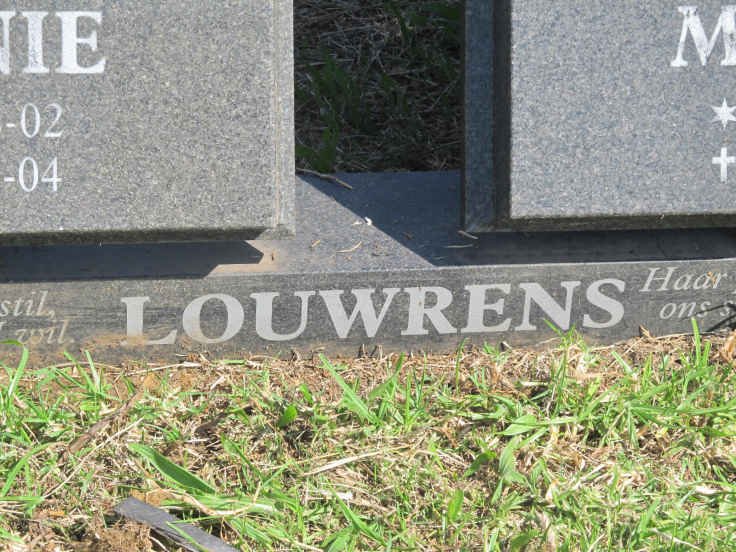 LOUWRENS Hennie 1940-2007 &amp; Marie 1937-201?