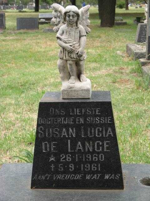 LANGE Susan Lucia, de 1960-1961