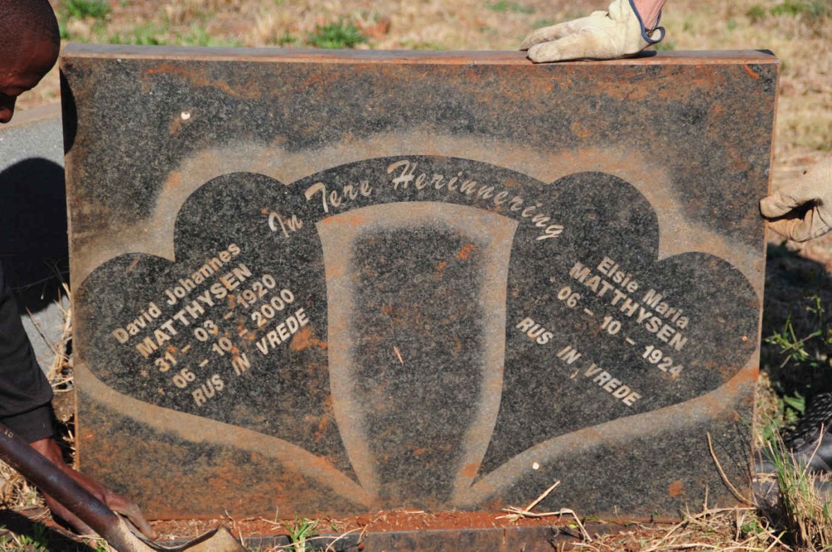 MATTHYSEN David Johannes 1920-2000 & Elsie Maria 1924-