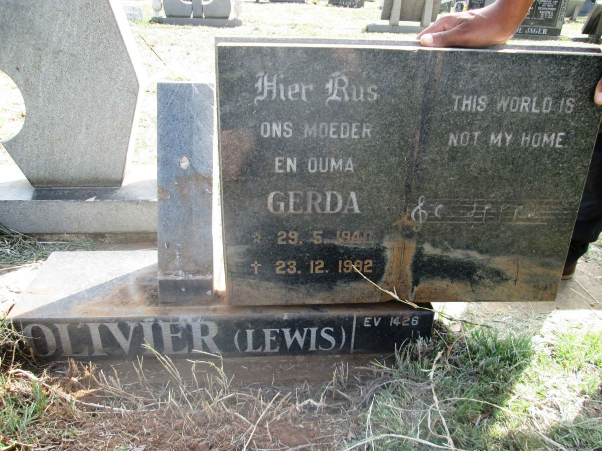 OLIVIER Gerda nee LEWIS 1940-1992