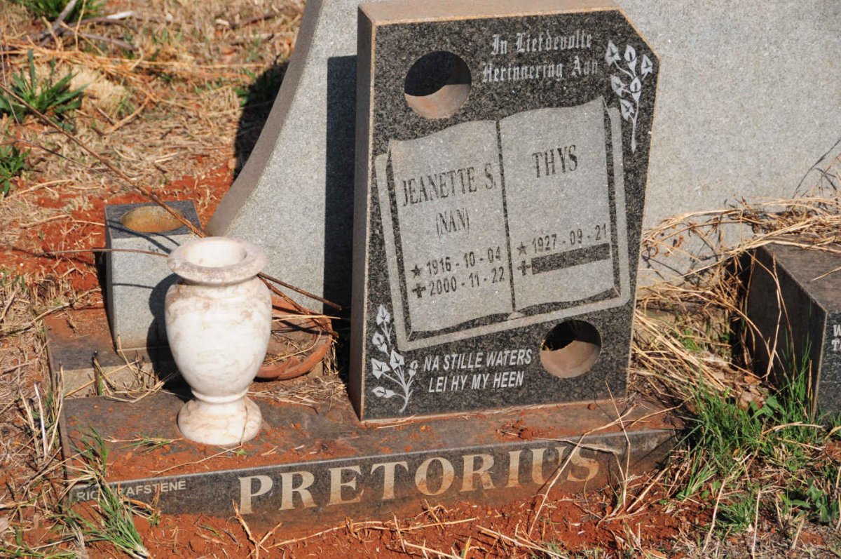 PRETORIUS Thys 1927- & Jeanette S. 1916-2000