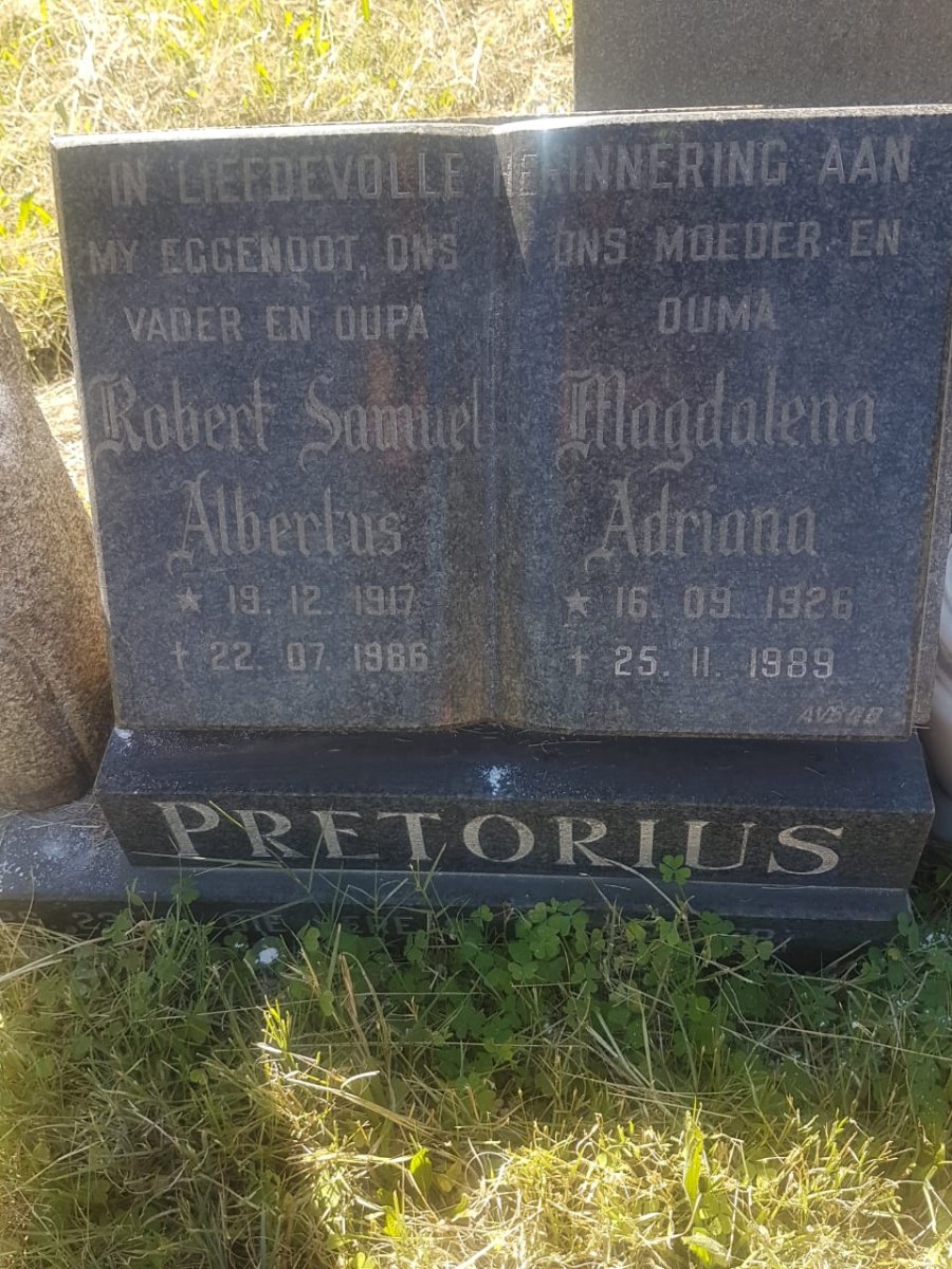 PRETORIUS Robert Samuel Albertus 1917-1986 &amp; Magdalena Adriana 1926-1989