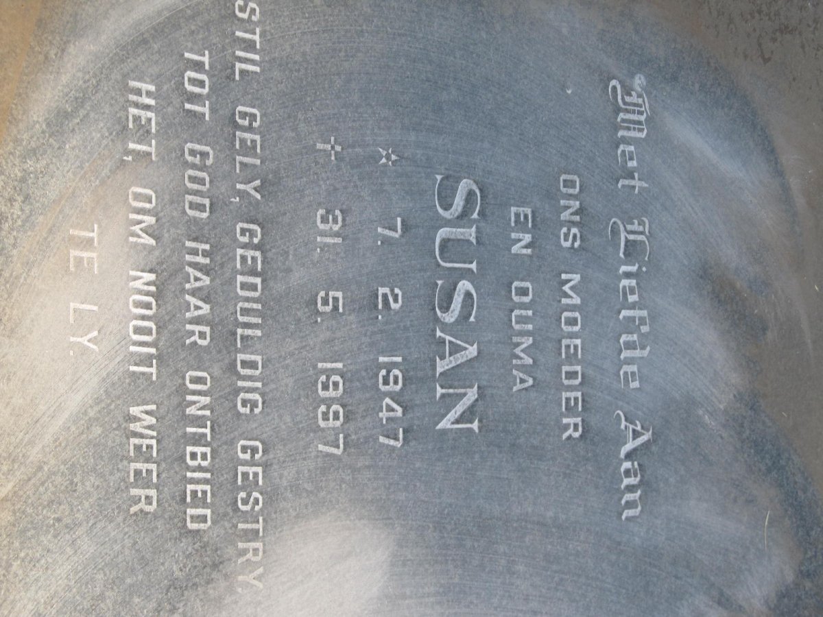 PRETORIUS Hendrie 1944-1996 &amp; Susan 1947-1997