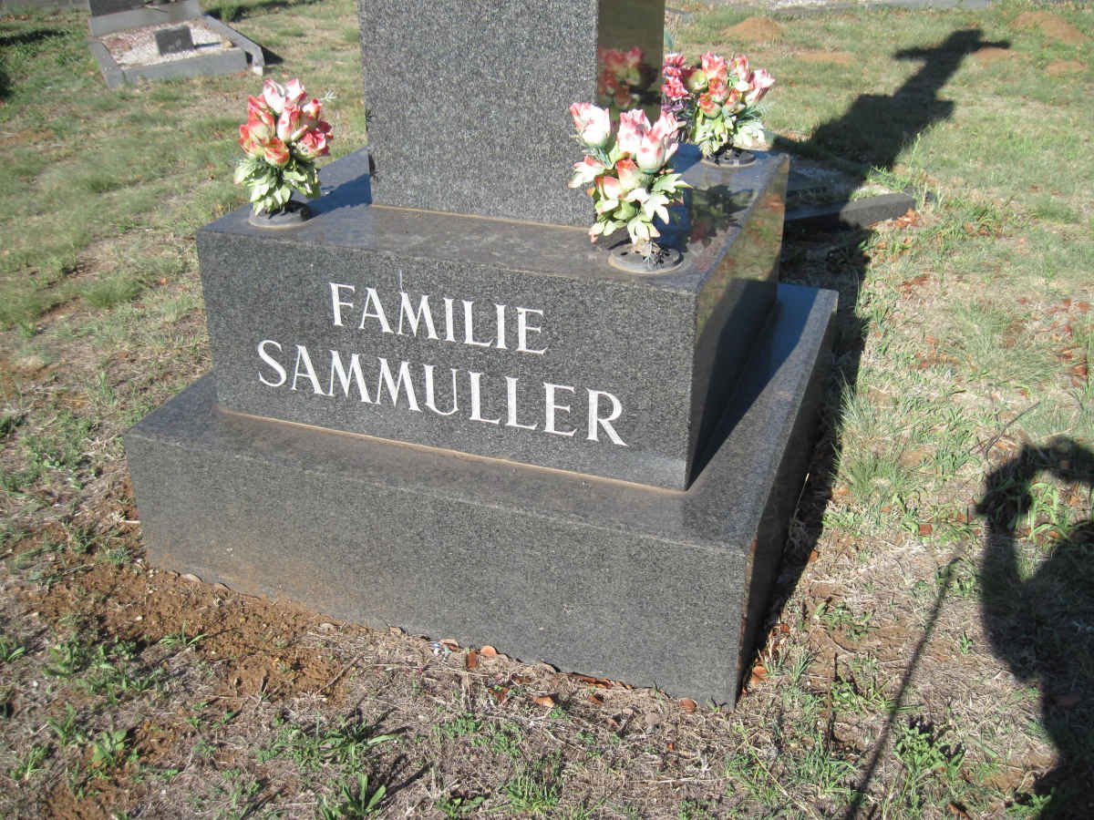 SAMMULLER FAMILY