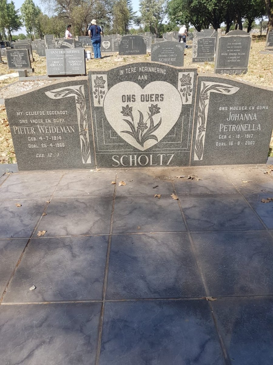 SCHOLTZ Pieter Weideman 1914-1966 &amp; Johanna Petronella 1917-2003