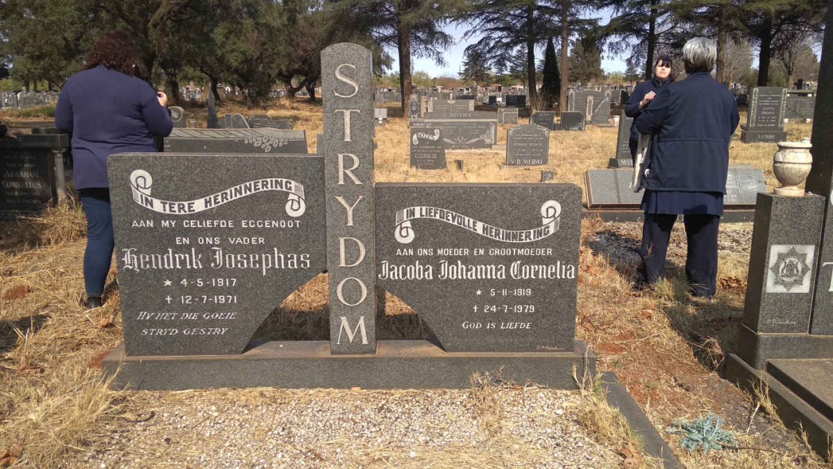 STRYDOM Hendrik Josephas 1917-1971 &amp; Jacoba Johanna Cornelia 1919-1979
