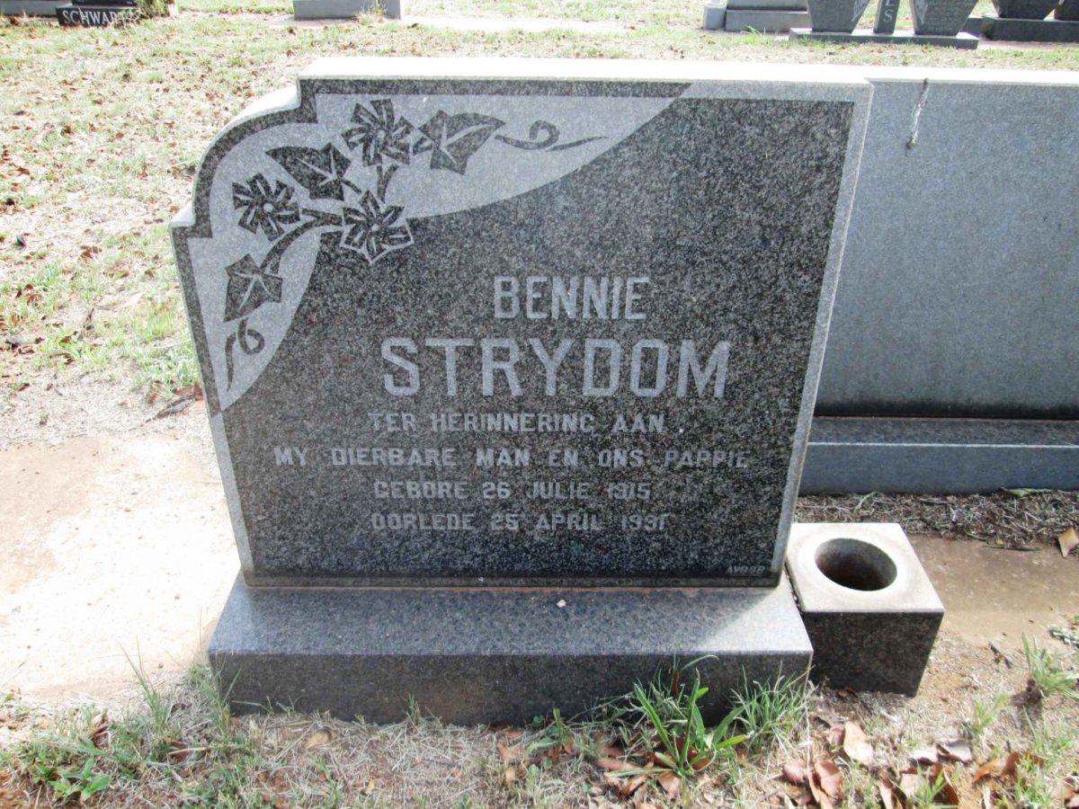 STRYDOM Bennie 1915-1991