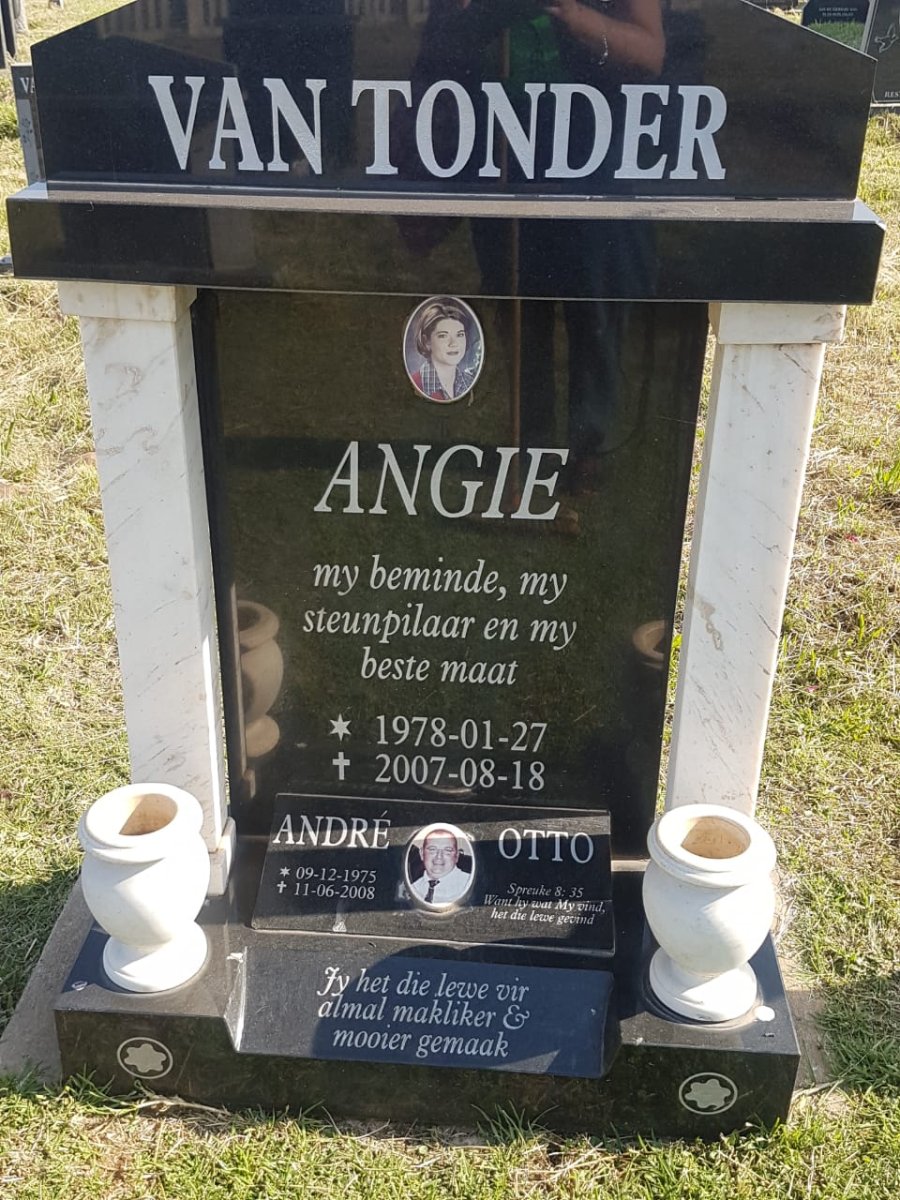 TONDER André Otto, van 1975-2008 &amp; Angie 1978-2007