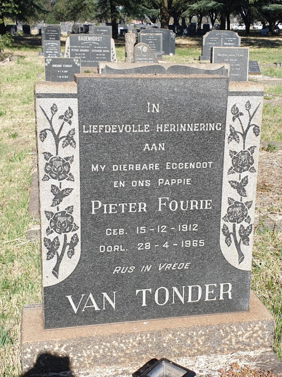 TONDER Pieter Fourie, van 1912-1965