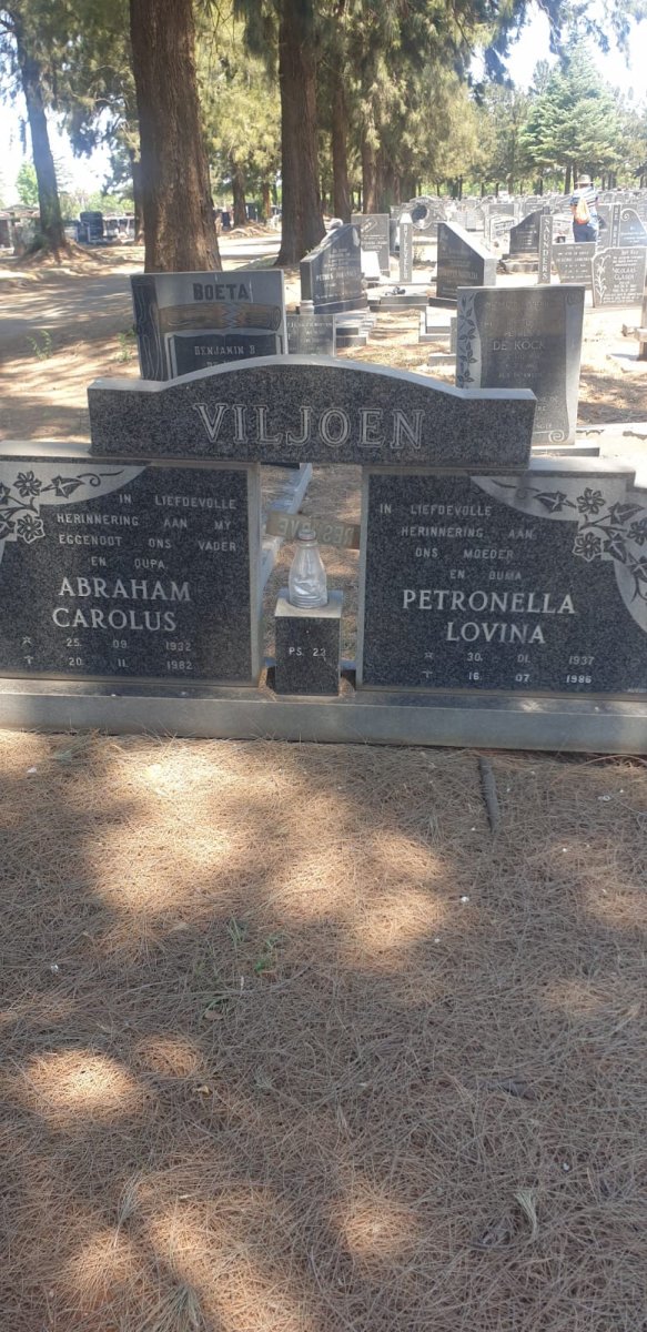 VILJOEN Abraham Carolus 1932-1982 &amp; Petronella Lovina 1937-1986