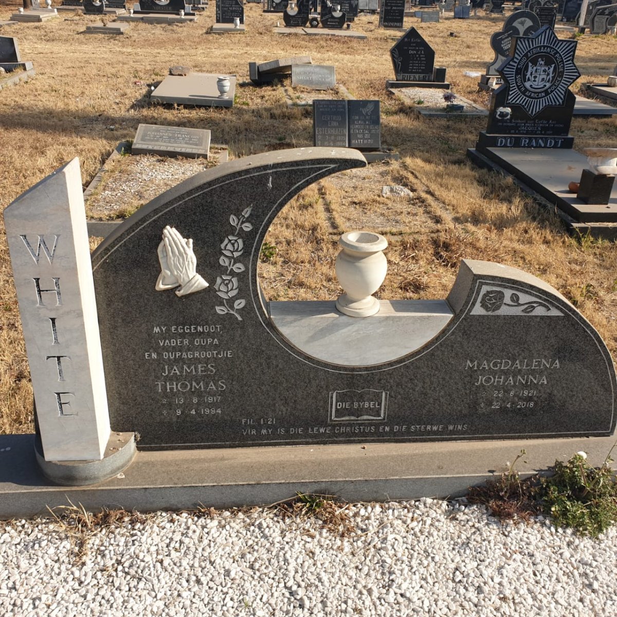 WHITE James Thomas 1917-1994 &amp; Magdalena Johanna 1921-2018