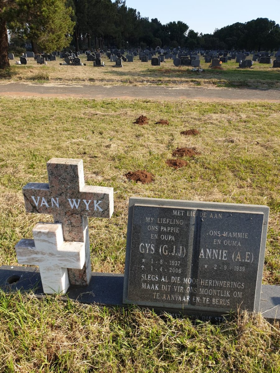 WYK Gys G.J.J., van 1937-2006 &amp; Annie A.E. 1939-