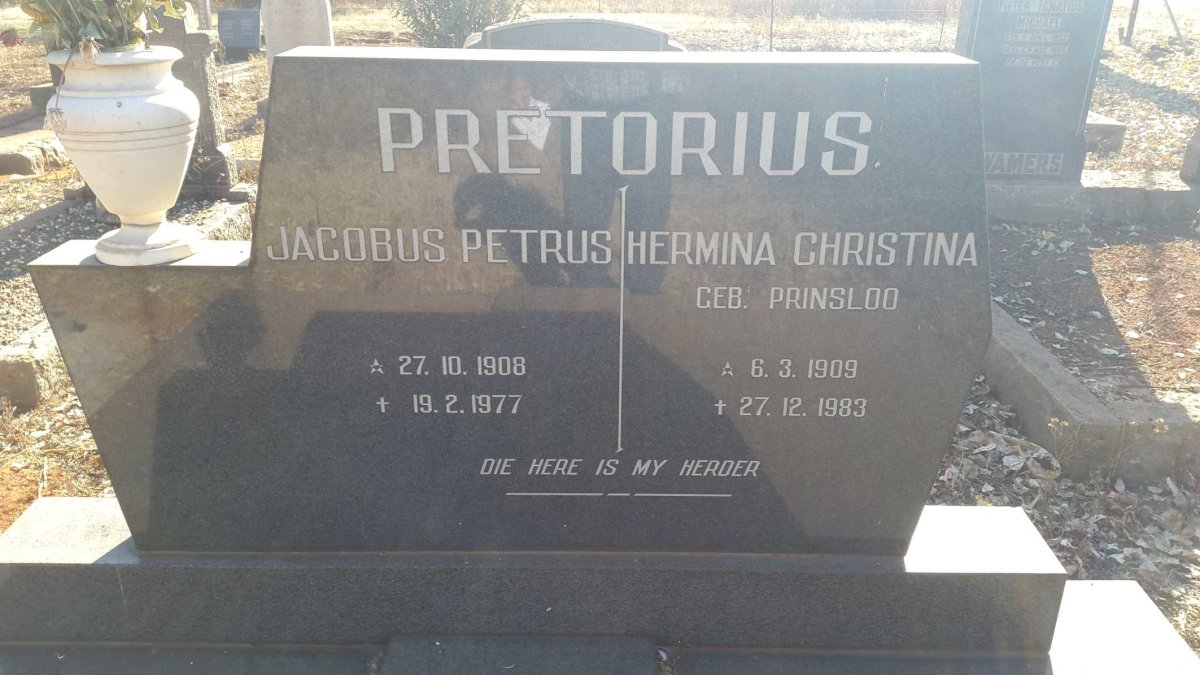 PRETORIUS Jacobus Petrus 1908-1977 &amp; Hermina Christina PRINSLOO 1909-1983
