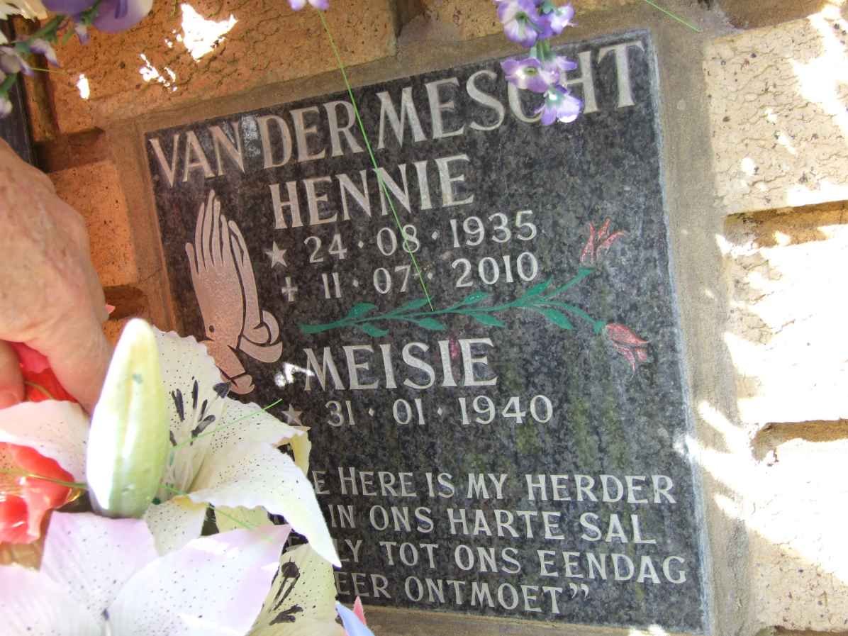 MESCHT Hennie, van der 1935-2010 &amp; Meisie 1940-
