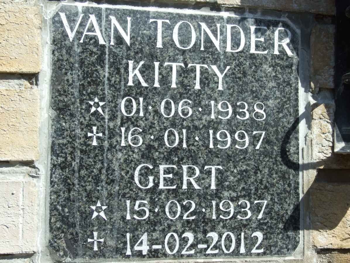 TONDER Gert 1937-2012 &amp; Kitty 1938-1997