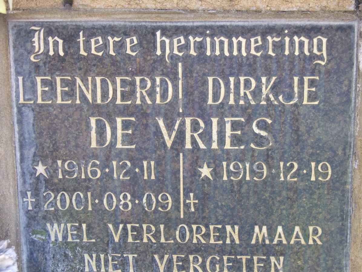 VRIES Leenderd, de 1916-2001 &amp; Dirkje 1919-