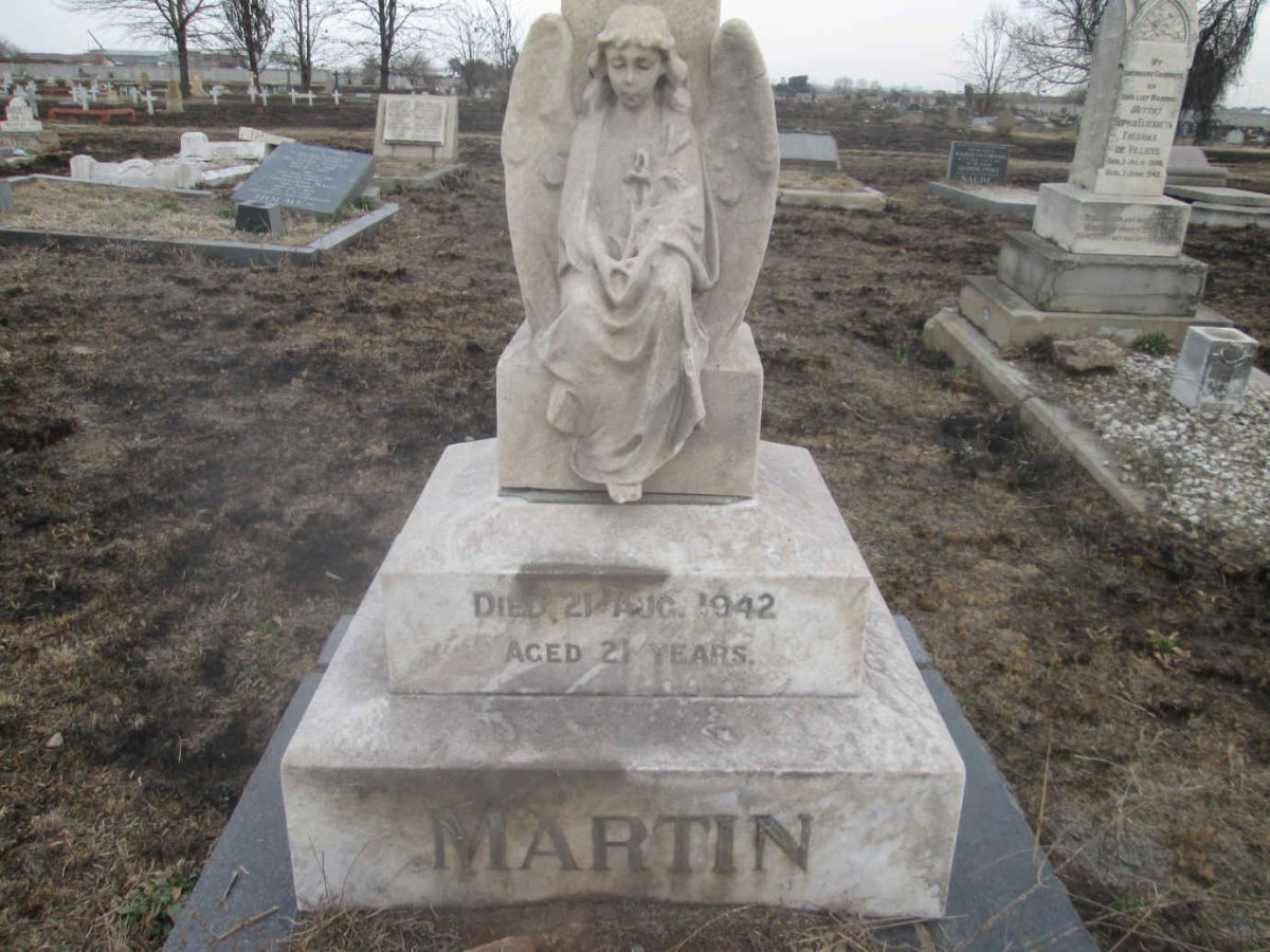 MARTIN -1942