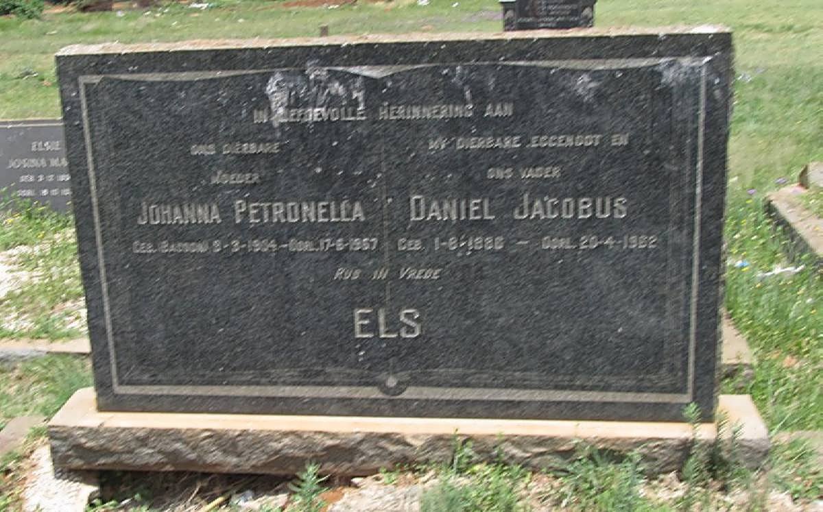 ELS Daniel Jacobus 1886-1962 &amp; Johannes Petronella BASSON 1894-1967