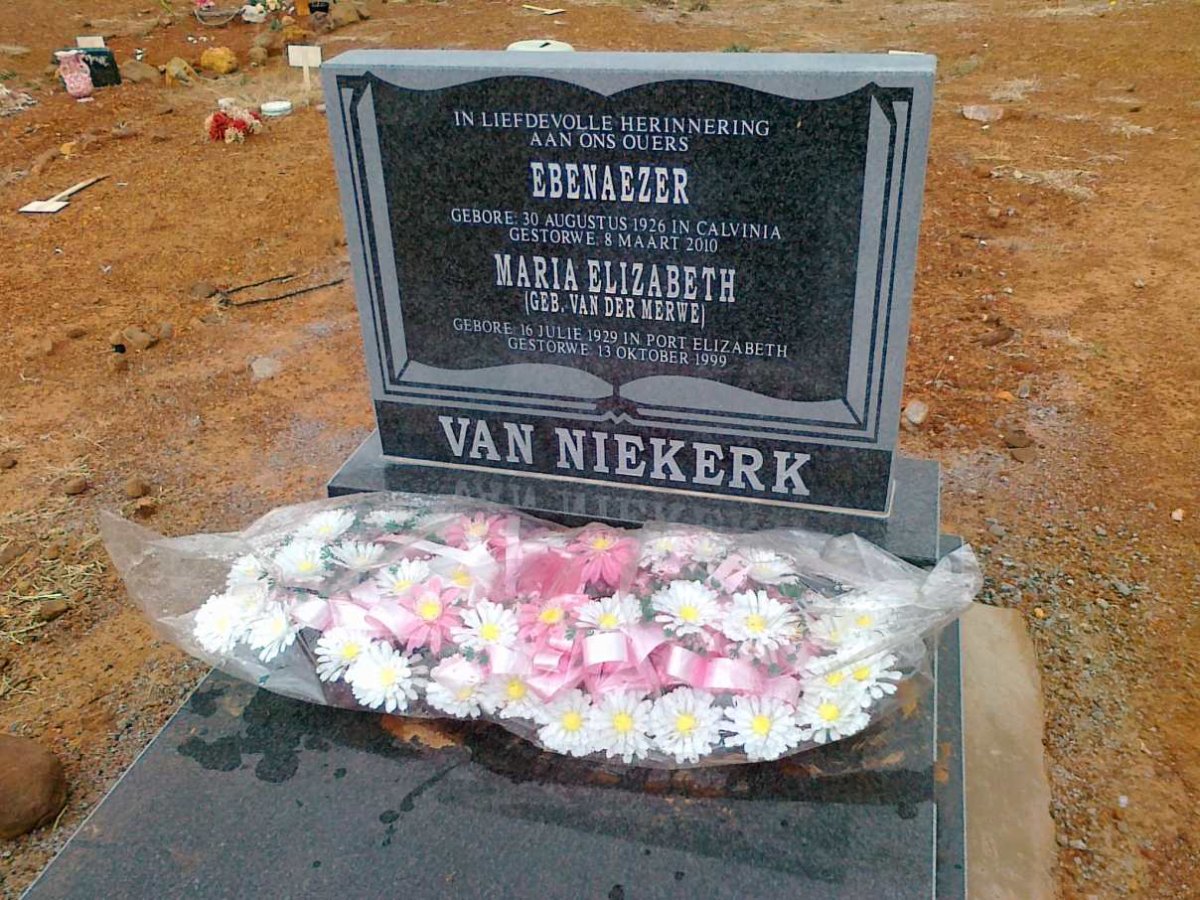 NIEKERK Ebenaezer, van 1926-2010 &amp; Maria Elizabeth VAN DER MERWE 1929-1999