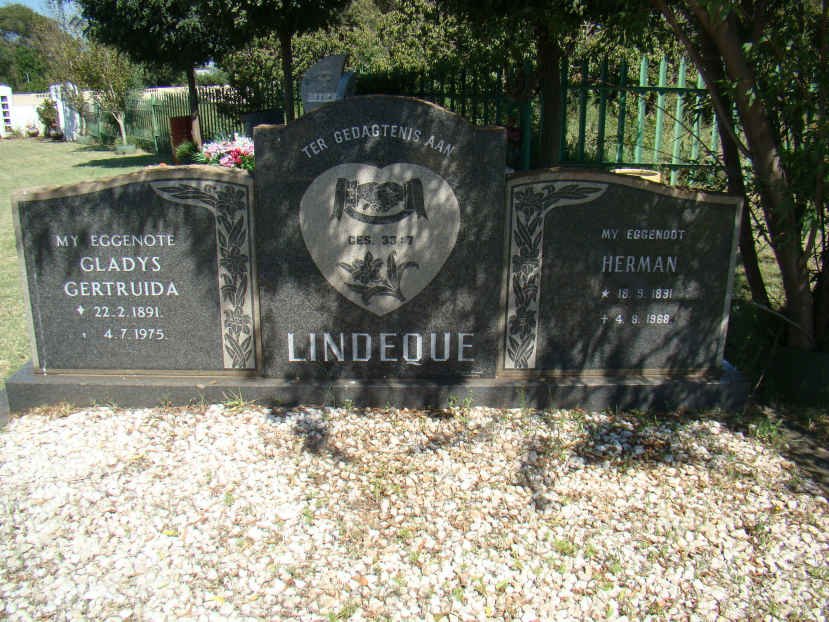 LINDEQUE Herman 1891-1968 &amp; Gladys Gertruida 1891-1975